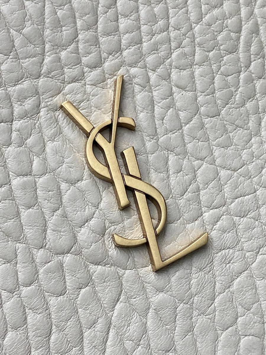 Saint Laurent Envelope Large 32 x 23 x 6 CDDA