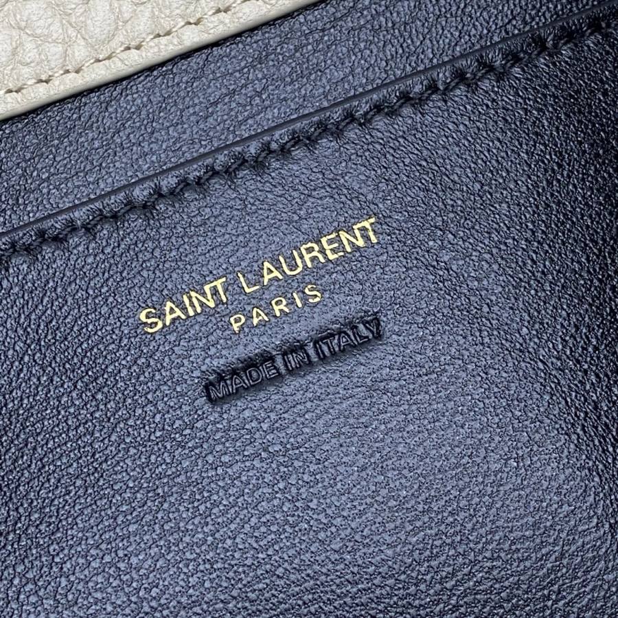 Saint Laurent Envelope Large 32 x 23 x 6 CDDA