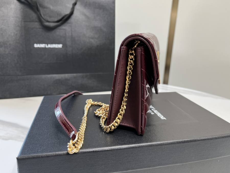 Saint Laurent Envelope WOC 19 x 11.5 x 4 09F0
