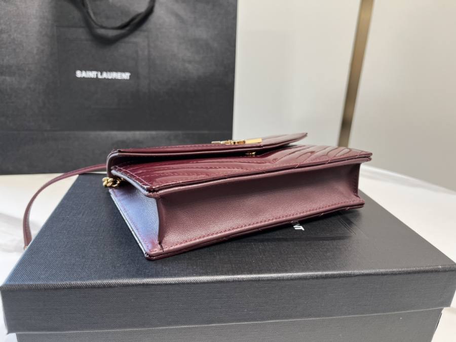 Saint Laurent Envelope WOC 19 x 11.5 x 4 09F0