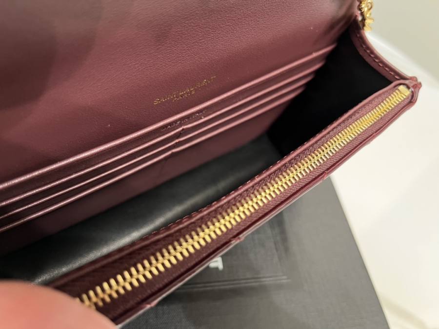 Saint Laurent Envelope WOC 19 x 11.5 x 4 09F0