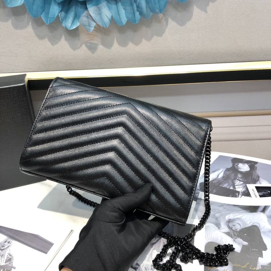 Saint Laurent Envelope WOC 19 x 11.5 x 4 2261
