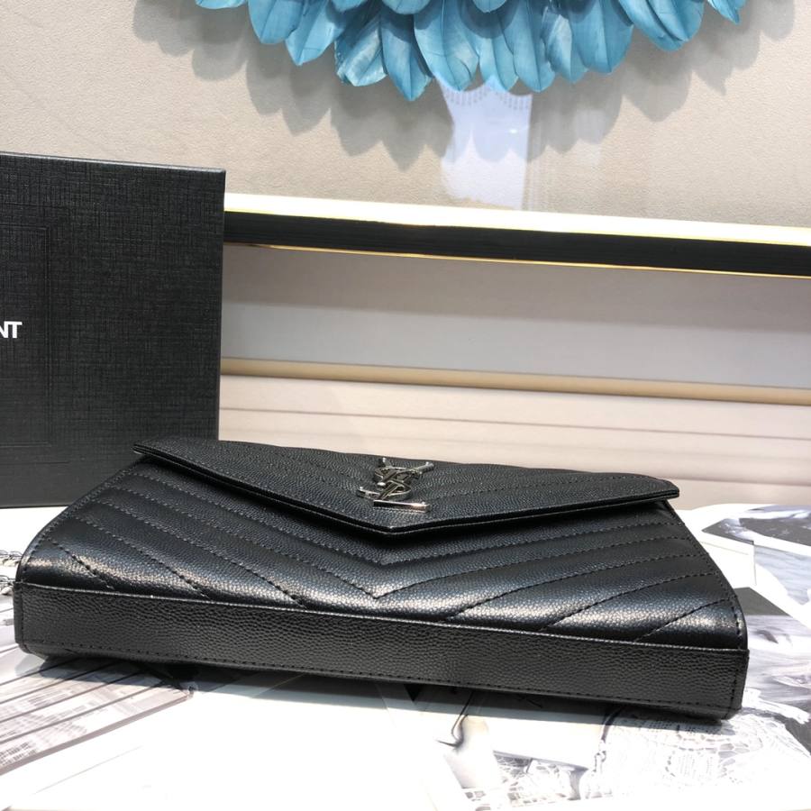 Saint Laurent Envelope WOC 19 x 11.5 x 4 58B9