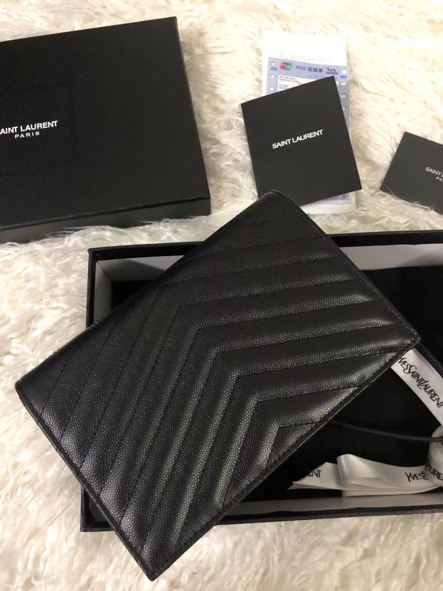 Saint Laurent Envelope WOC 19 x 11.5 x 4 8501
