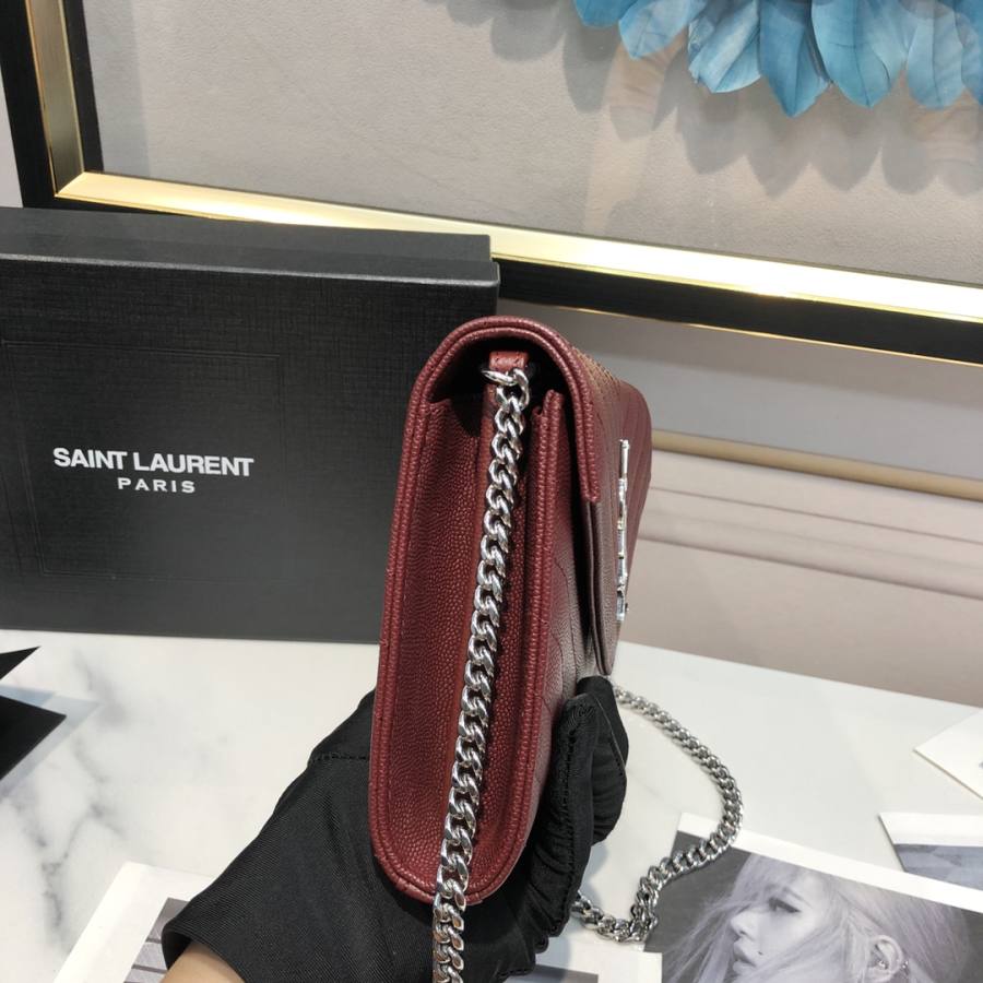 Saint Laurent Envelope WOC 19 x 11.5 x 4 A6B8