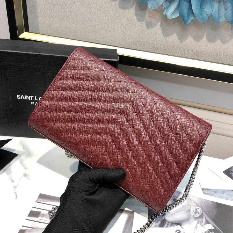 Saint Laurent Envelope WOC 19 x 11.5 x 4 A6B8