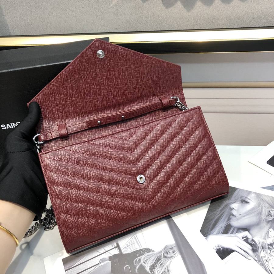 Saint Laurent Envelope WOC 19 x 11.5 x 4 A6B8