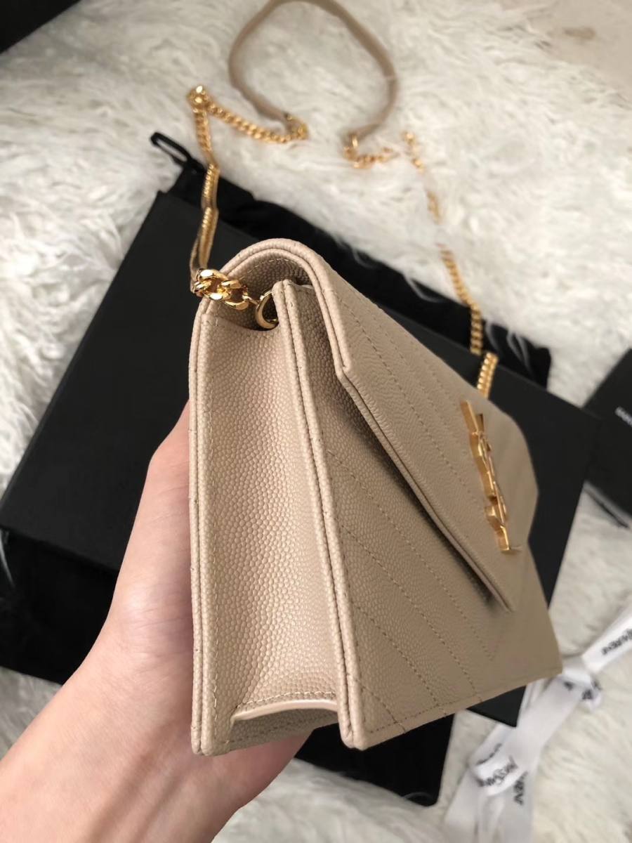 Saint Laurent Envelope WOC 19 x 11.5 x 4 D471