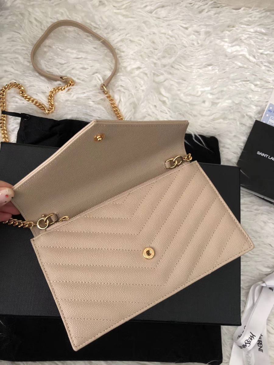 Saint Laurent Envelope WOC 19 x 11.5 x 4 D471