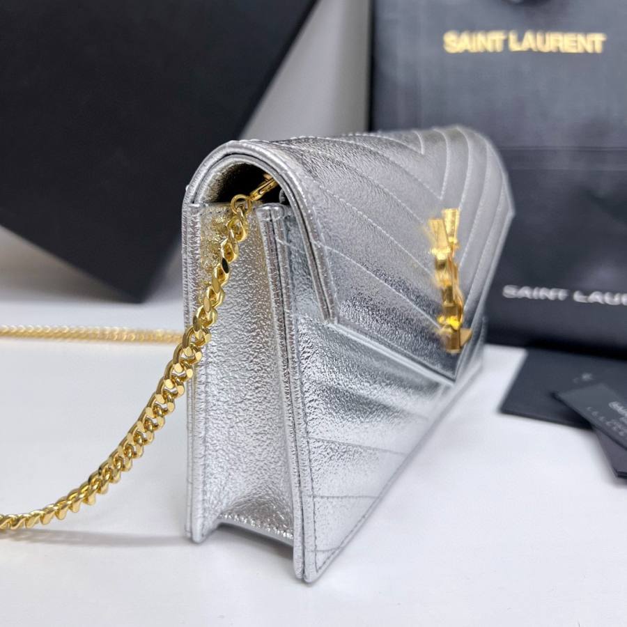 Saint Laurent Envelope WOC 19 x 11.5 x 4 EC10