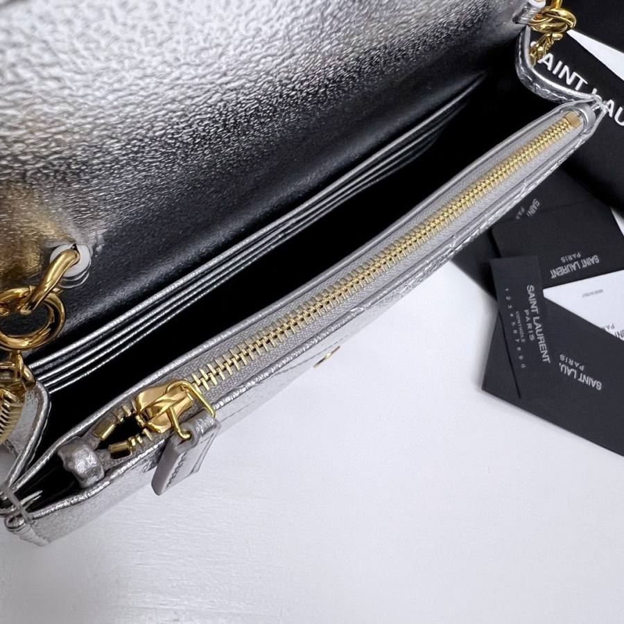 Saint Laurent Envelope WOC 19 x 11.5 x 4 EC10
