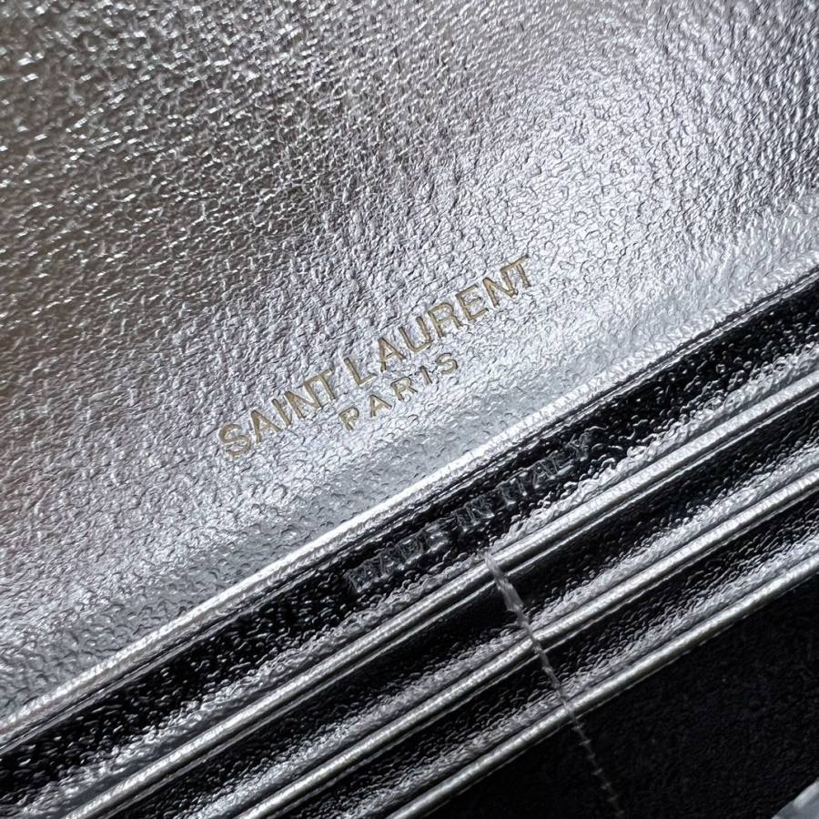 Saint Laurent Envelope WOC 19 x 11.5 x 4 EC10