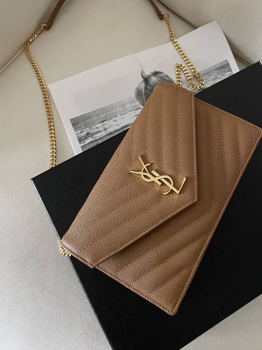 Saint Laurent Envelope WOC 19 x 11.5 x 4 F4DA