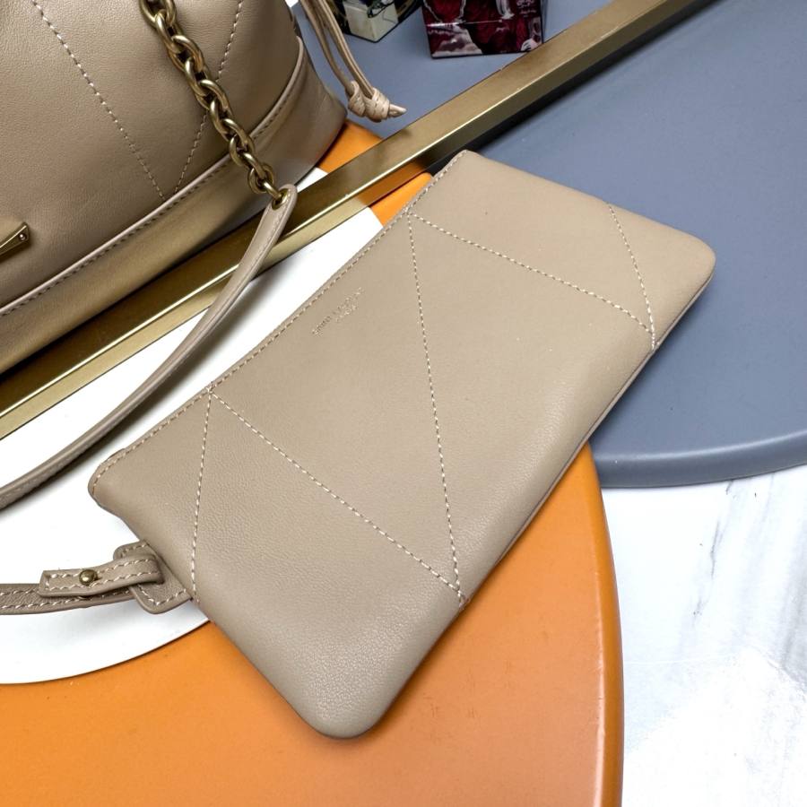 Saint Laurent Jamie Small 29 x 21 x 9 382B