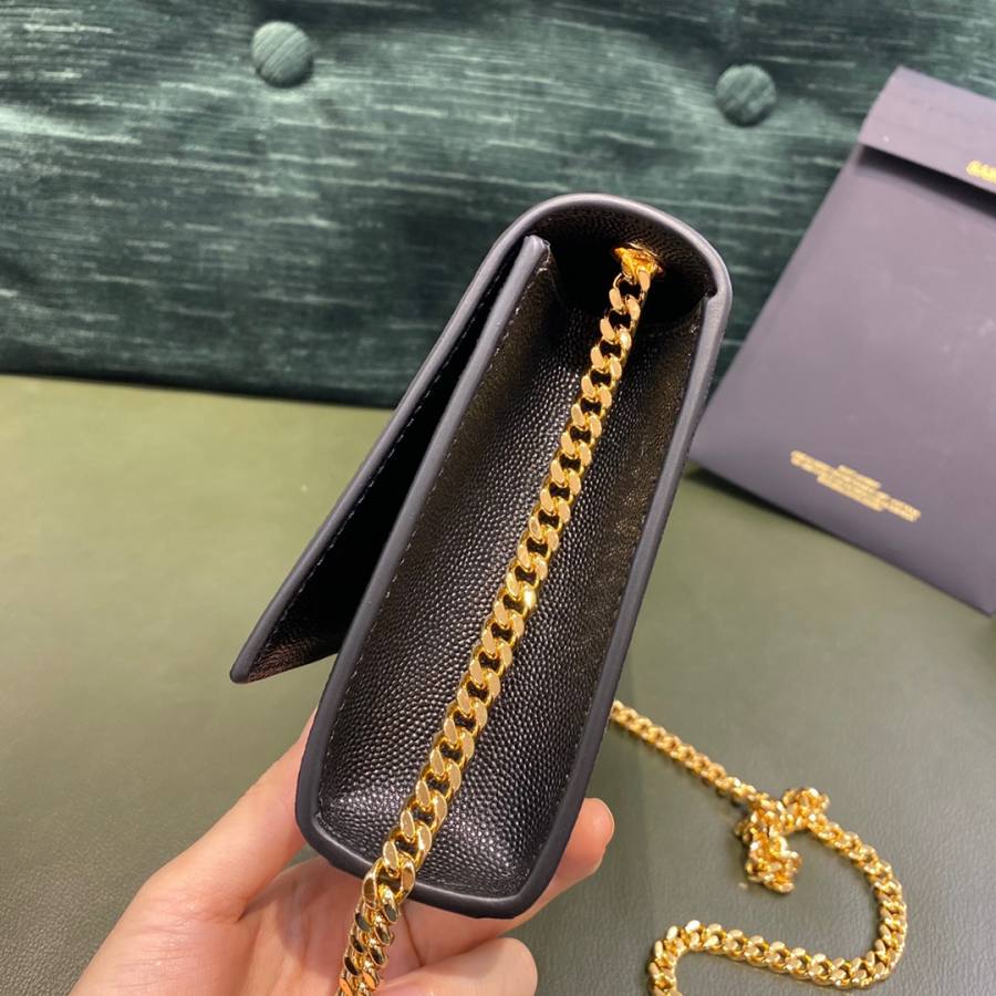 Saint Laurent Kate 20 20 x 12.5 x 4 4047