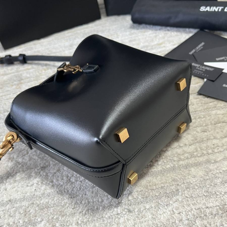Saint Laurent Le 37 Mini 15 x 13 x 6 8ACF