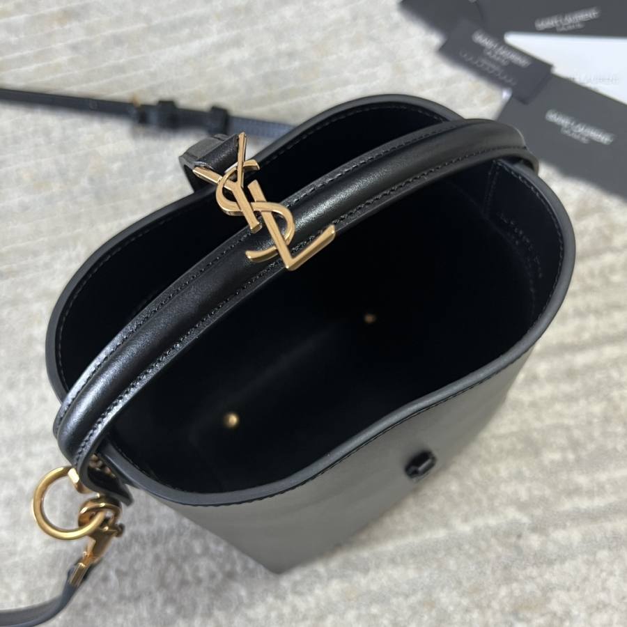 Saint Laurent Le 37 Mini 15 x 13 x 6 8ACF