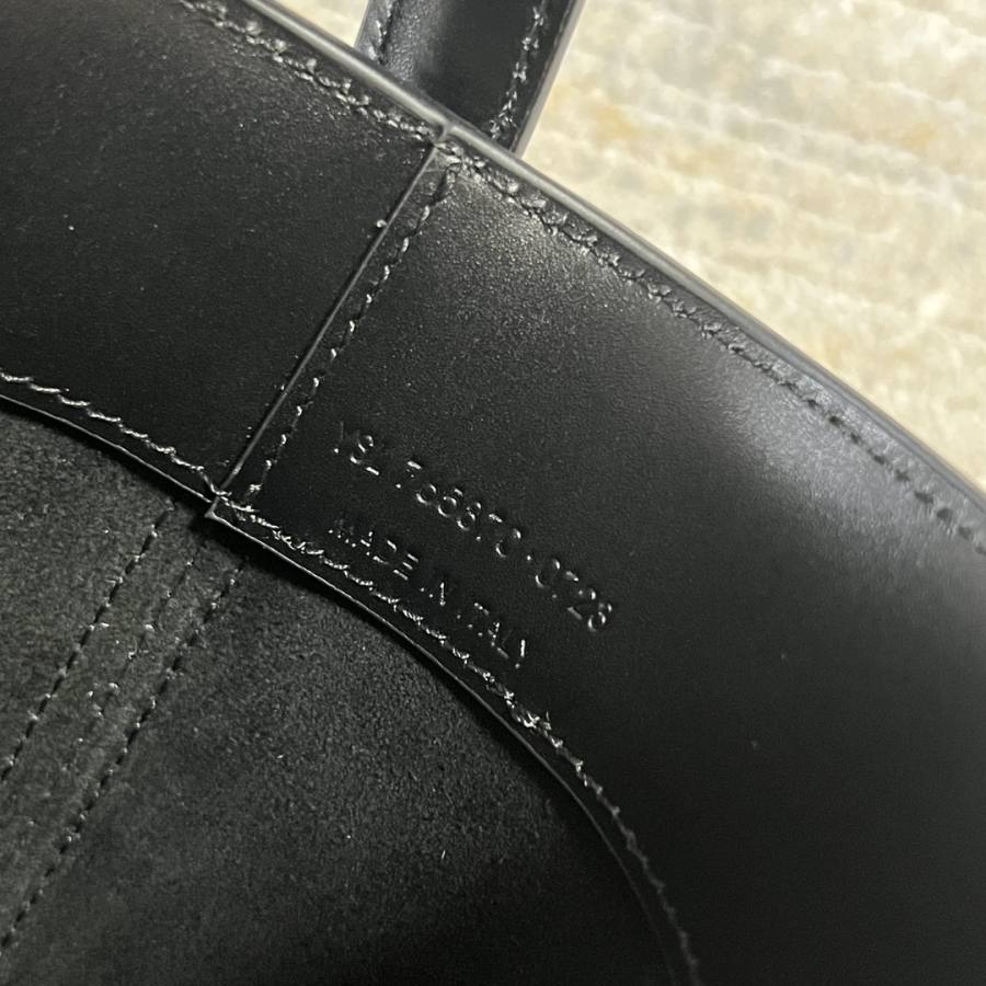 Saint Laurent Le 37 Mini 15 x 13 x 6 8ACF