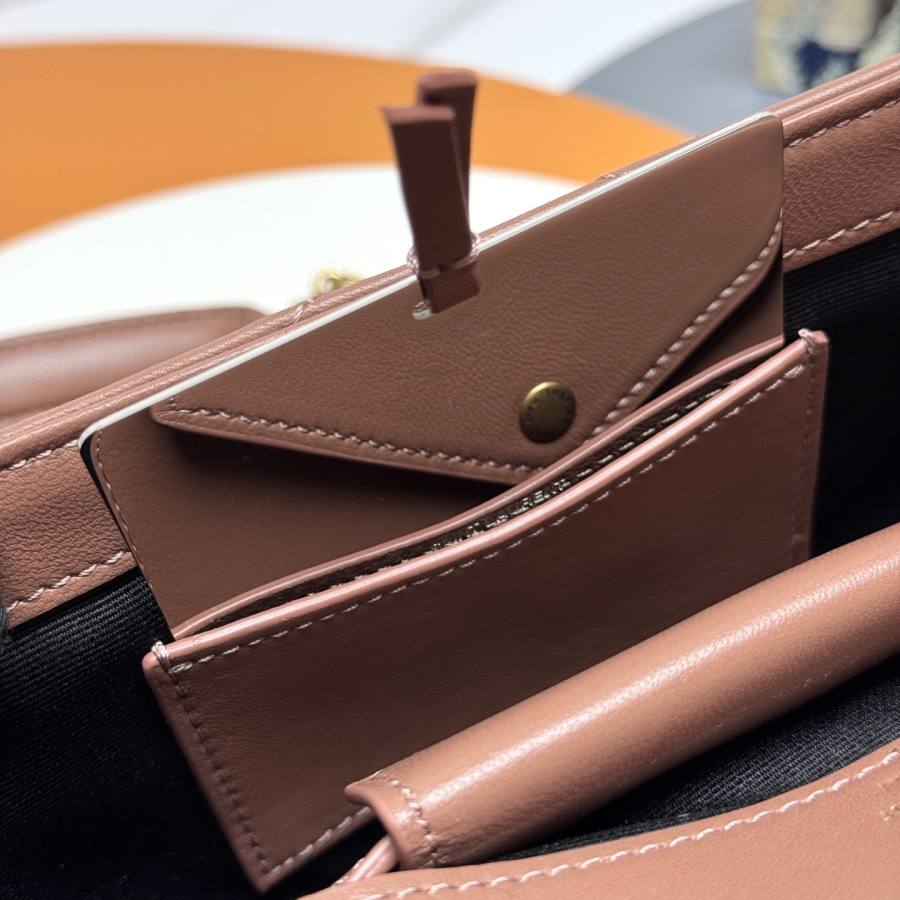 Saint Laurent Loulou Mini 20 x 14 x 7 3A1E