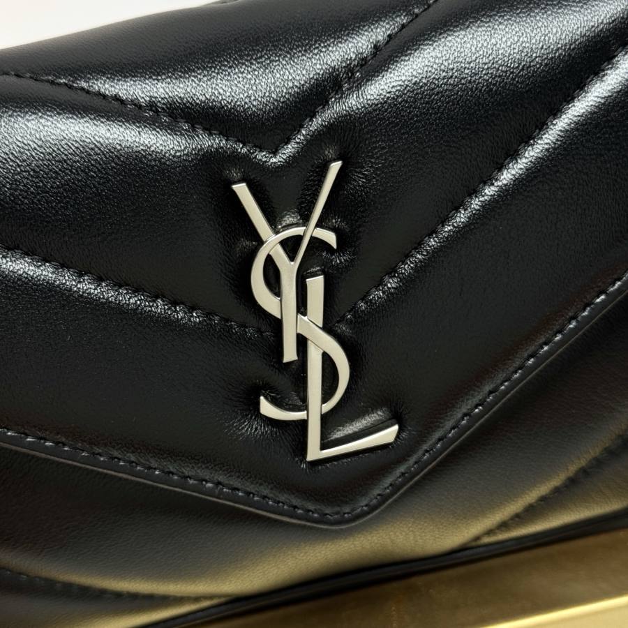 Saint Laurent Loulou Mini 20 x 14 x 7 6252