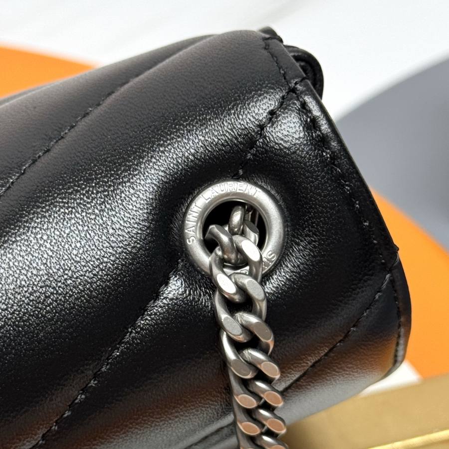 Saint Laurent Loulou Mini 20 x 14 x 7 6252