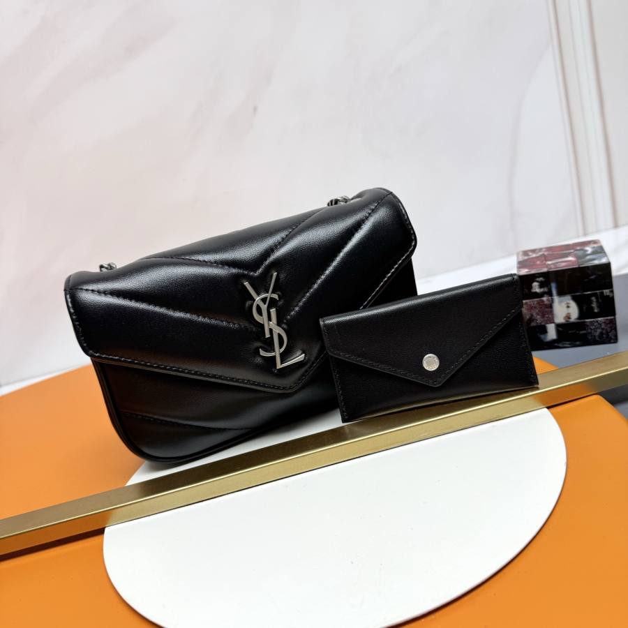 Saint Laurent Loulou Mini 20 x 14 x 7 6252