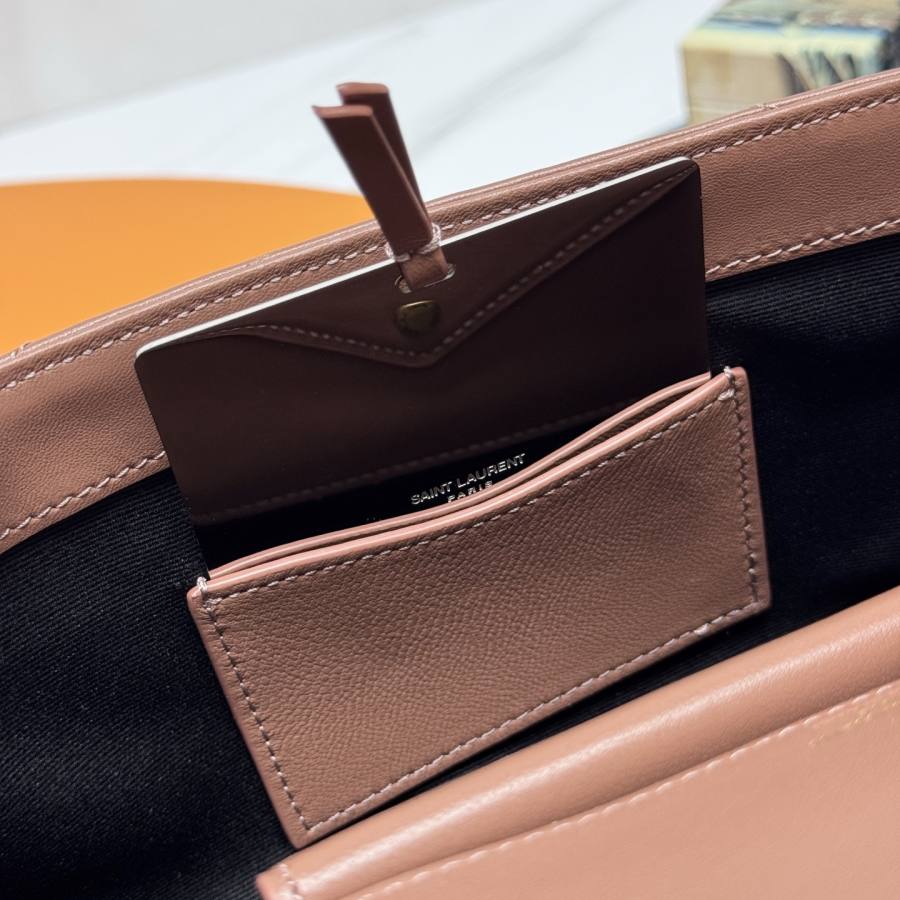 Saint Laurent Loulou Small 25 x 17 x 9 6EF0