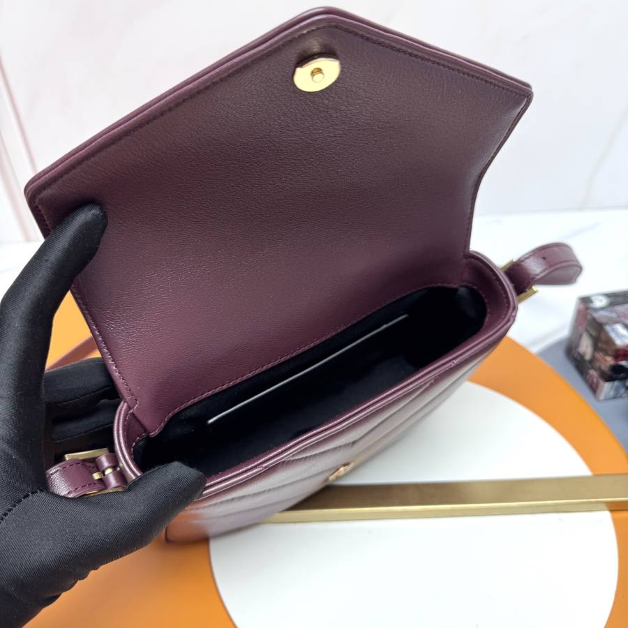 Saint Laurent Loulou Toy 20 x 14 x 7 4089