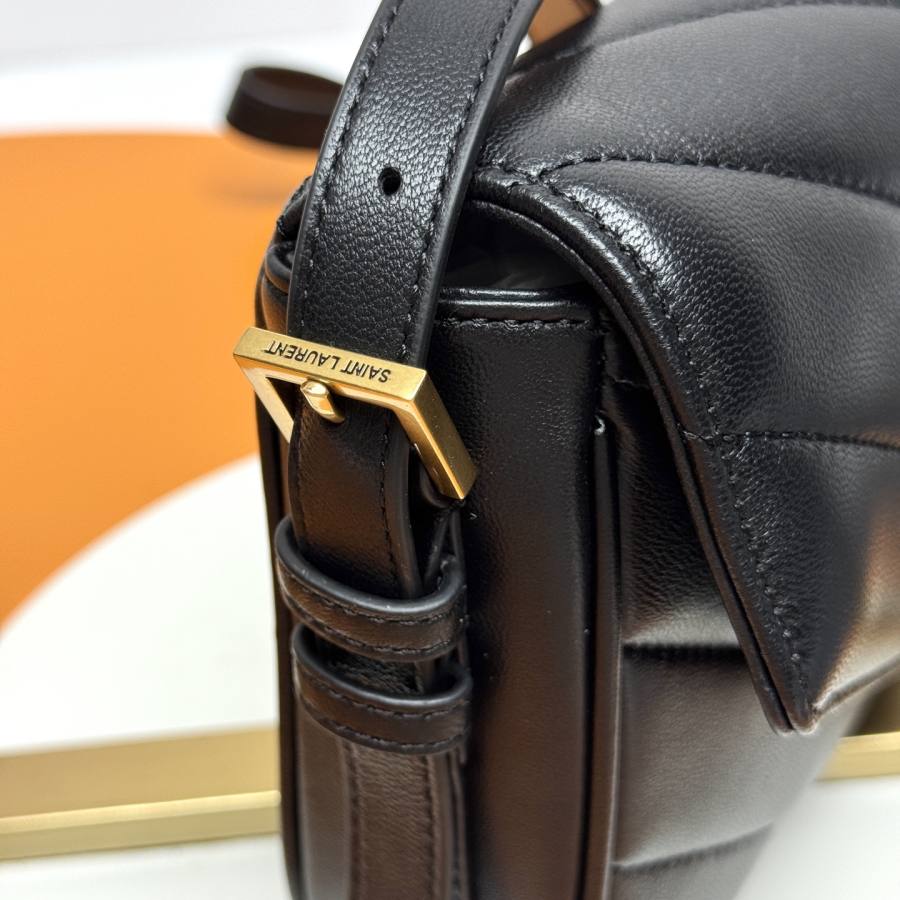 Saint Laurent Loulou Toy 20 x 14 x 7 F6C3