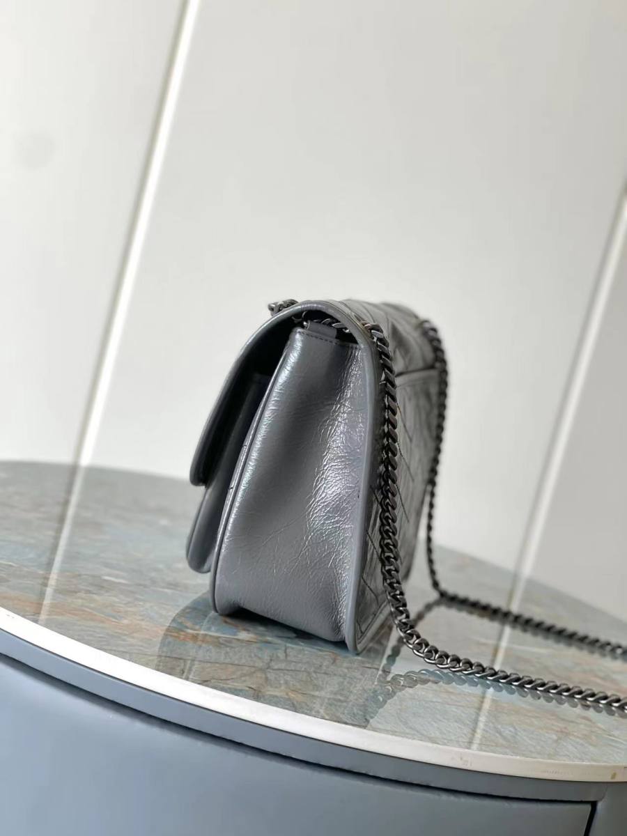 Saint Laurent Niki Medium 28 x 20 x 8.5 463D