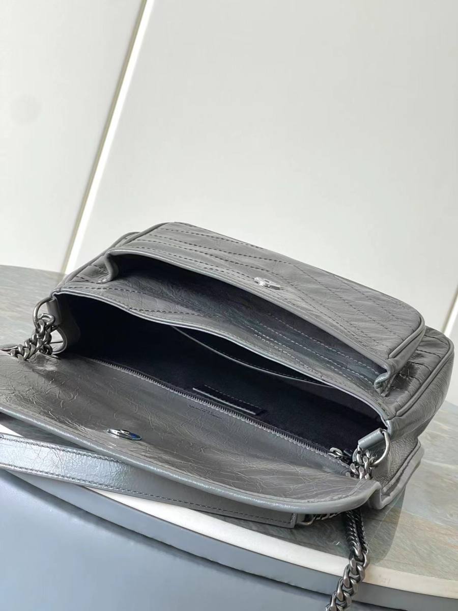 Saint Laurent Niki Medium 28 x 20 x 8.5 463D