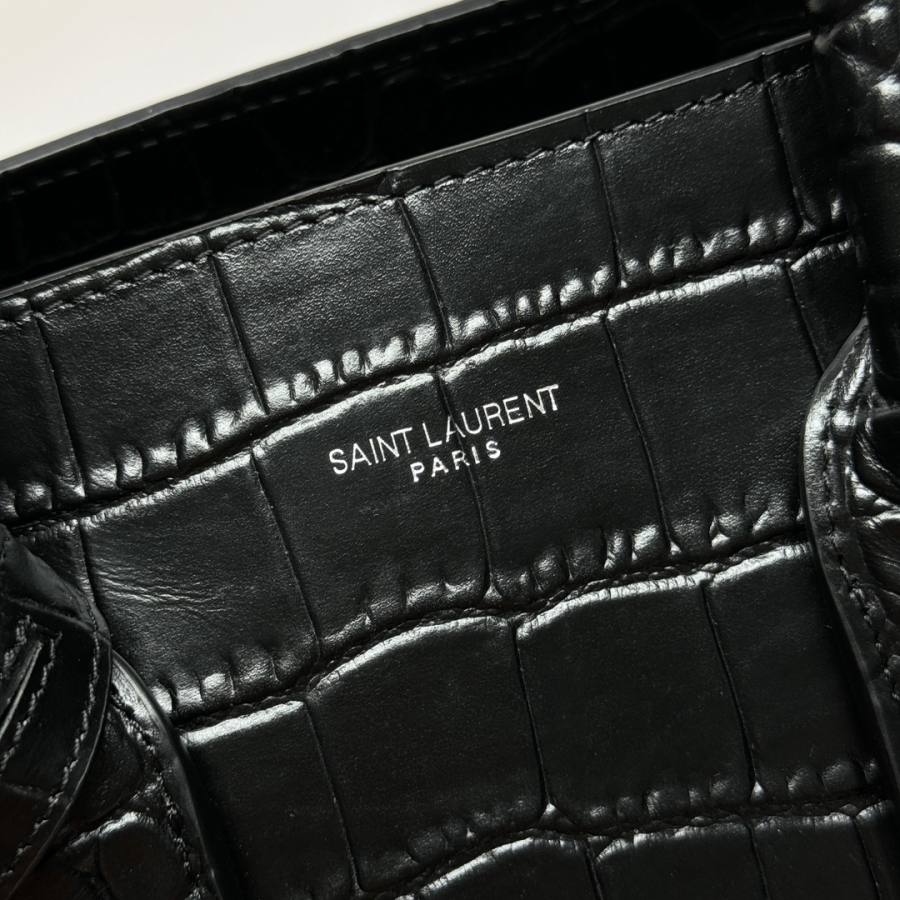 Saint Laurent Sac de Jour Baby 26 x 20 x 13 3C15