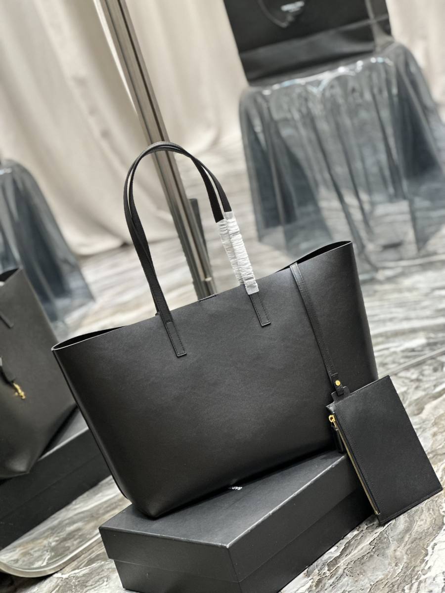 Saint Laurent Shopping Tote D2F0