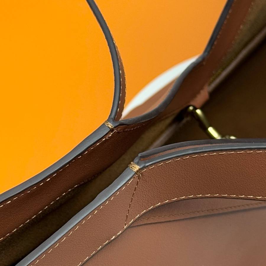 Saint Laurent Y Tote 2A34
