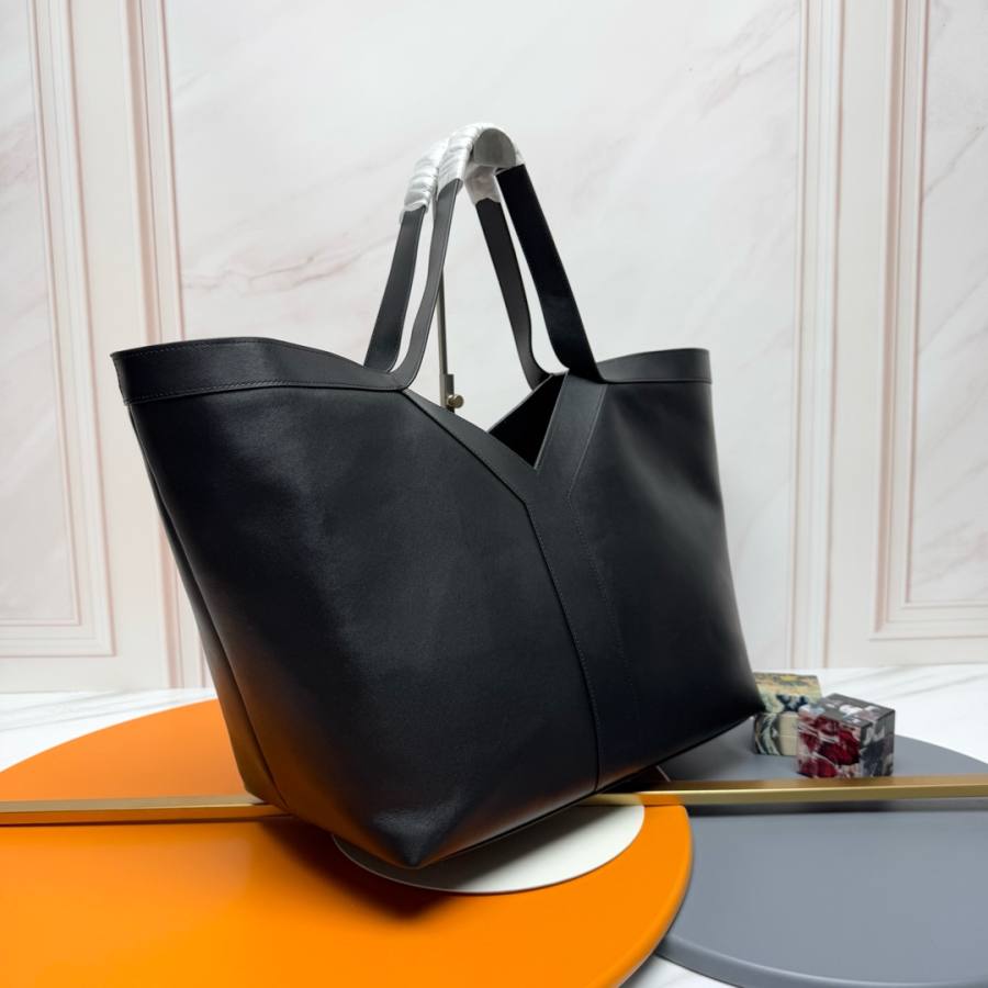 Saint Laurent Y Tote E159