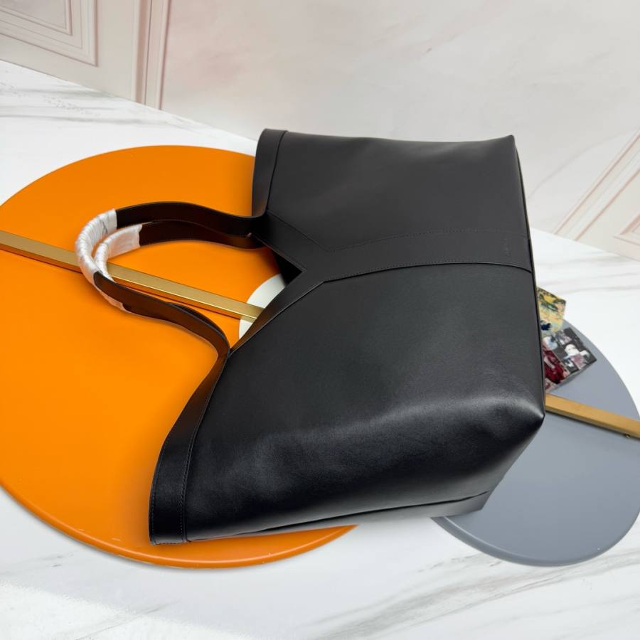 Saint Laurent Y Tote E159