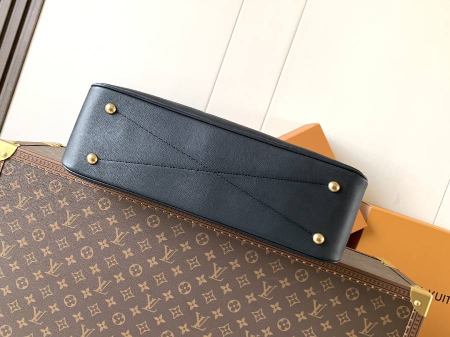 Louis Vuitton Alma BB M26257 23.5 x 17.5 x 11.5 7FDB