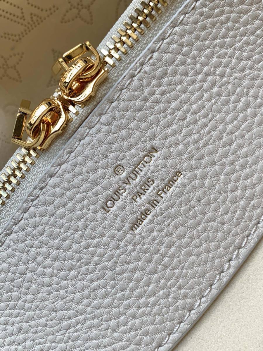 Louis Vuitton Bella Tote M59203 36 x 28 x 14 E68F