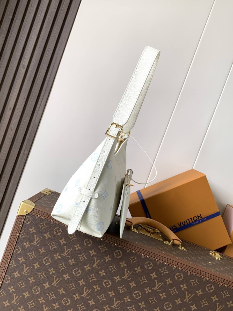 Louis Vuitton CarryAll PM M27573 30 x 24 x 14 F6A1