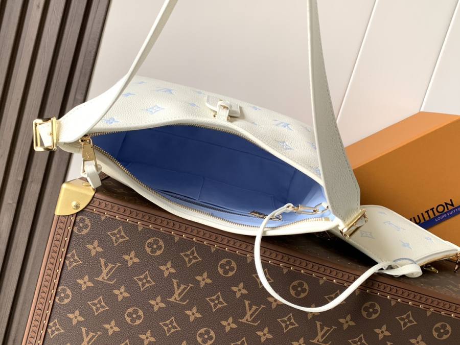 Louis Vuitton CarryAll PM M27573 30 x 24 x 14 F6A1