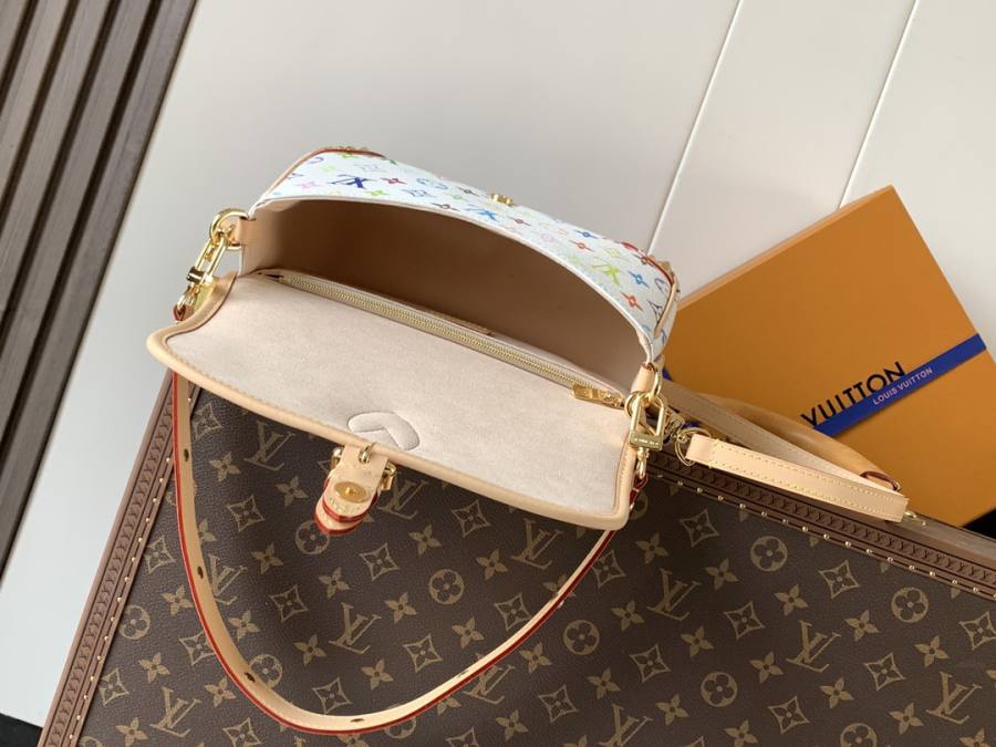 Louis Vuitton Diane M27866 24 x 17 x 8 BB2E