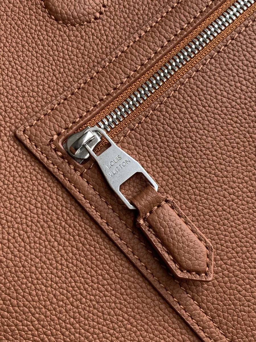 Louis Vuitton Fastline Backpack M26023 30 x 40 x 14 5224