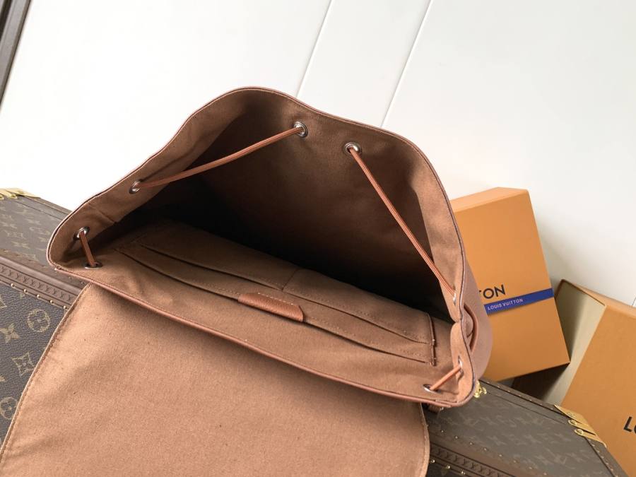 Louis Vuitton Fastline Backpack M26023 30 x 40 x 14 5224