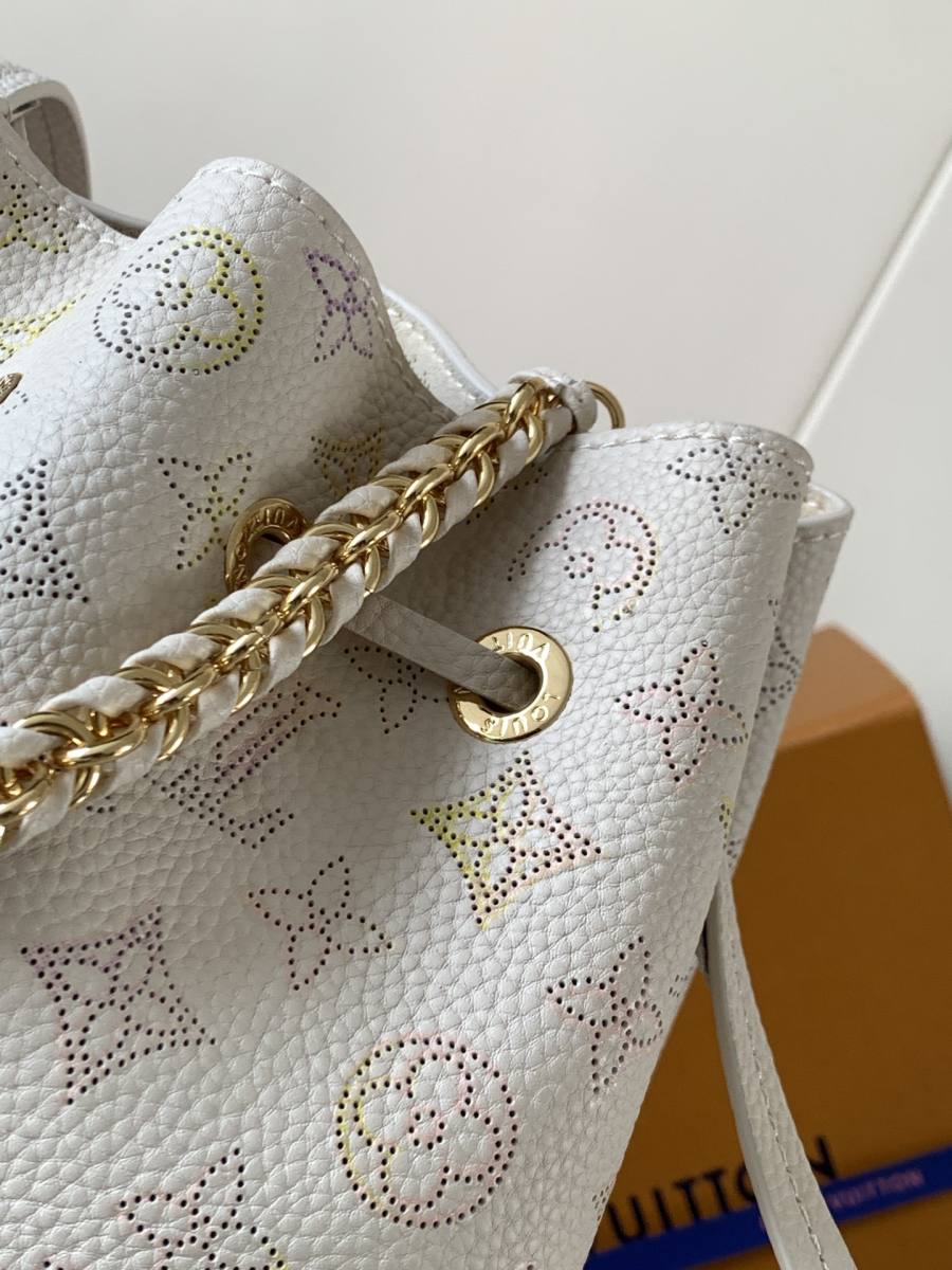 Louis Vuitton Handbag M15114 EC22