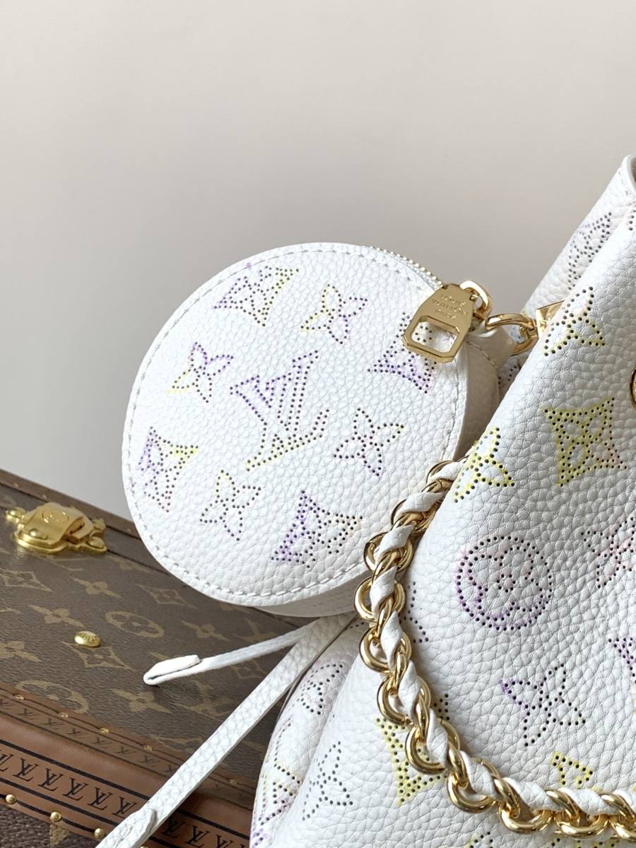 Louis Vuitton Handbag M15114 EC22