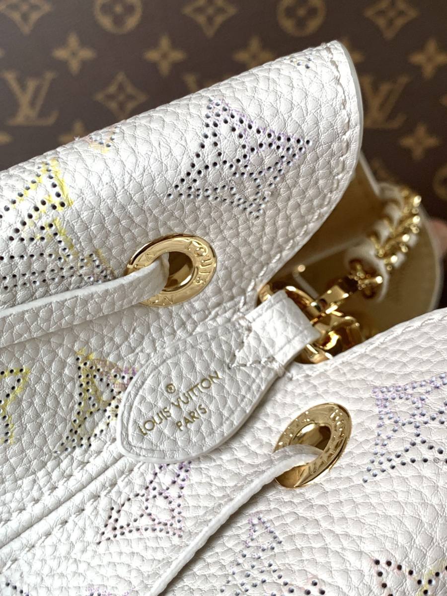 Louis Vuitton Handbag M15114 EC22