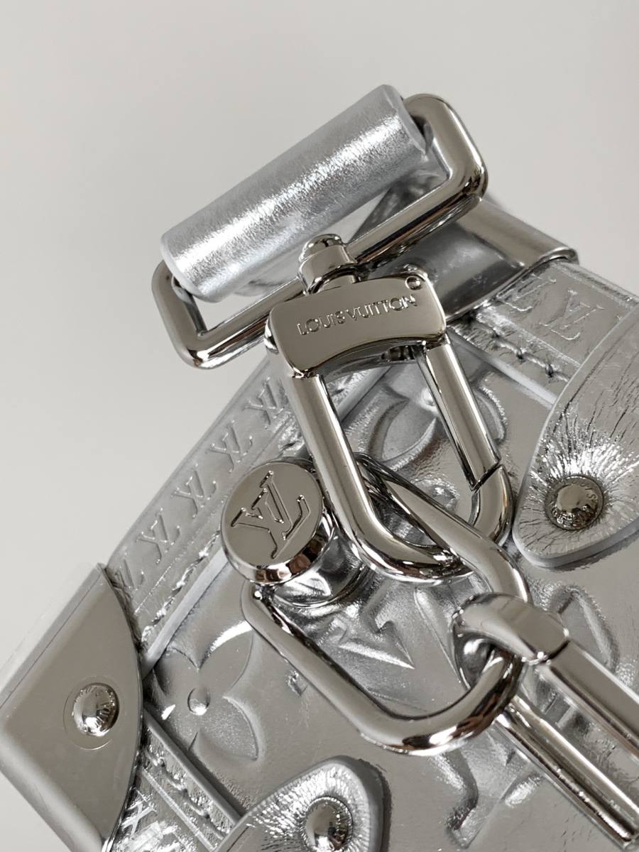 Louis Vuitton Handbag M26223 429B