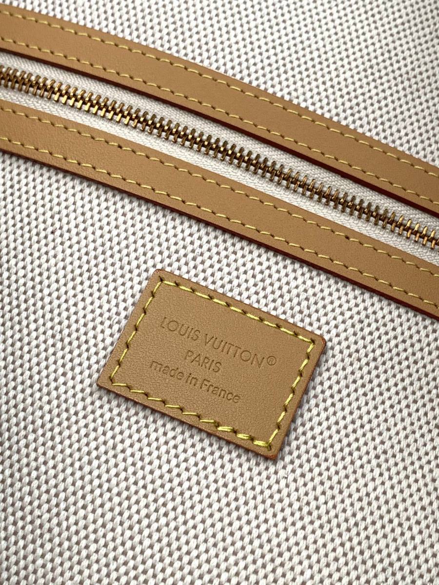 Louis Vuitton Handbag M27181 D2DA