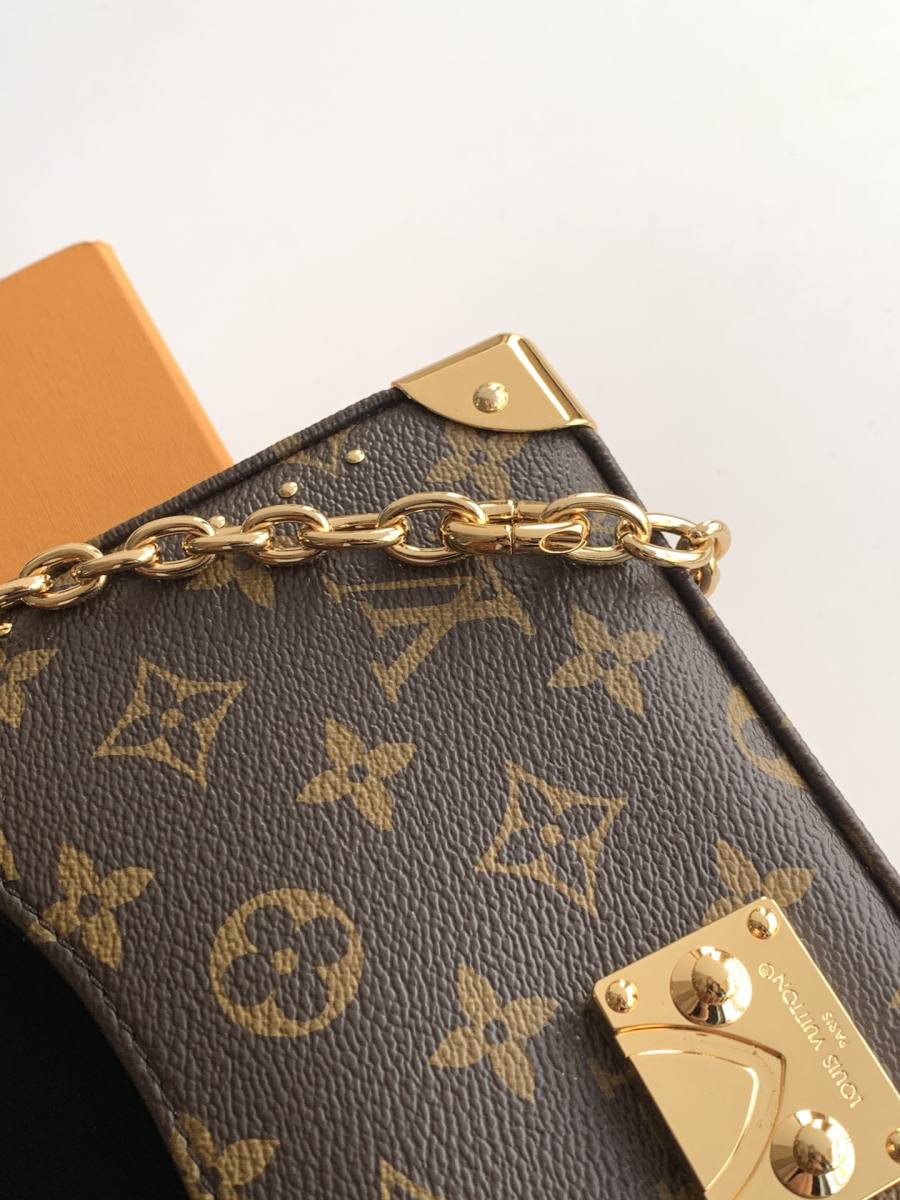 Louis Vuitton Handbag M27266 6A7A
