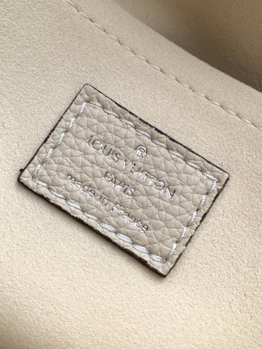 Louis Vuitton Handbag M27336 3E6C